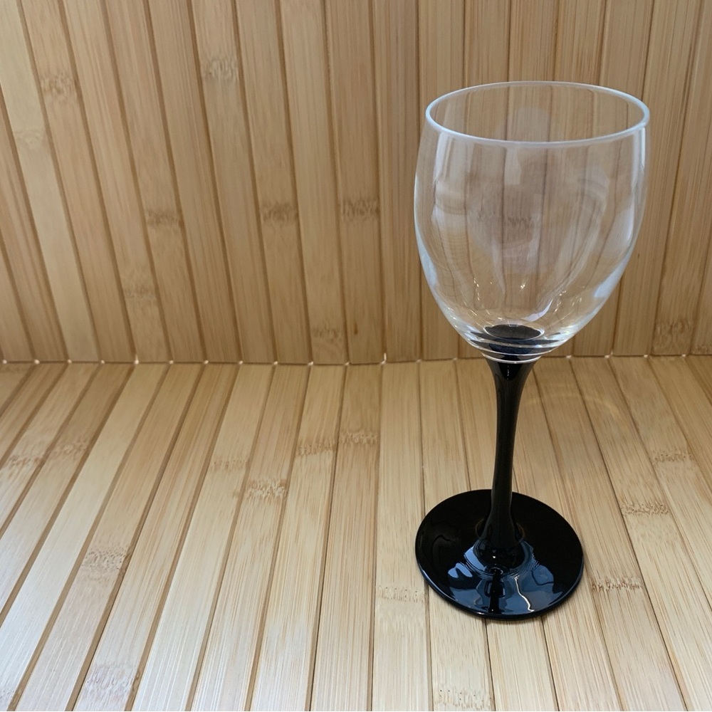 Claret Wine Glass - Domino Signature Black by CRISTAL D'ARQUES-DURAND